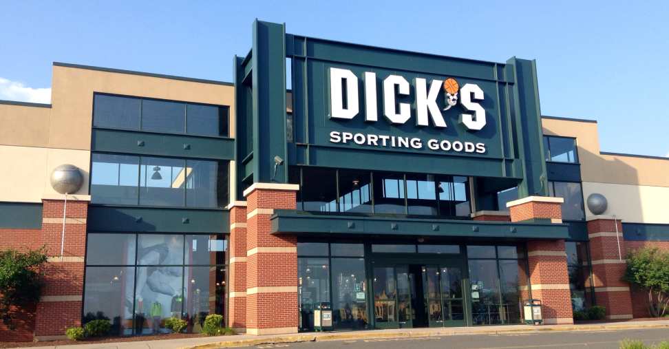 What Time Does Dick's Sporting Goods Close